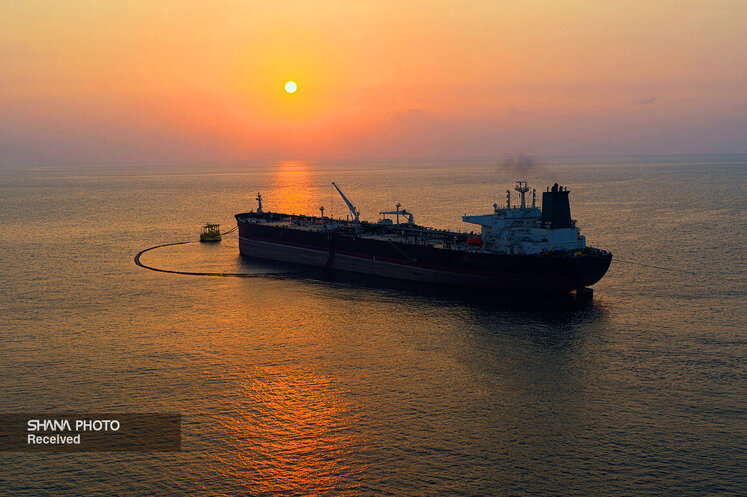 بارگیری نخستین محموله میعانات گازی بزرگترین گوی شناور پارس جنوبی