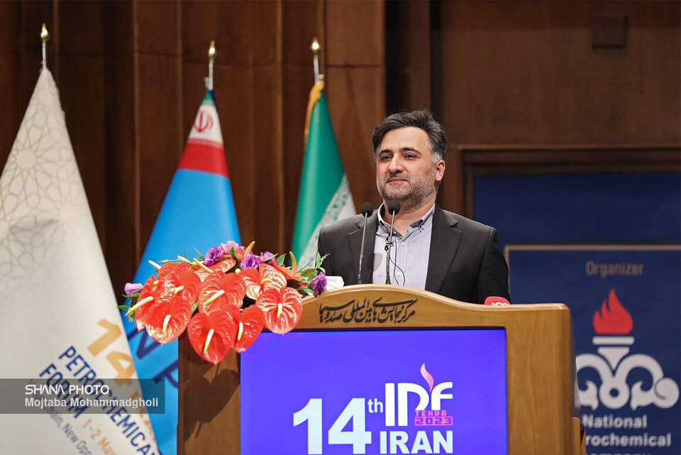 مدیران صنعت پتروشیمی دانشبنیانترین مدیران کشور هستند مدیران صنعت پتروشیمی دانشبنیانترین مدیران کشور هستند