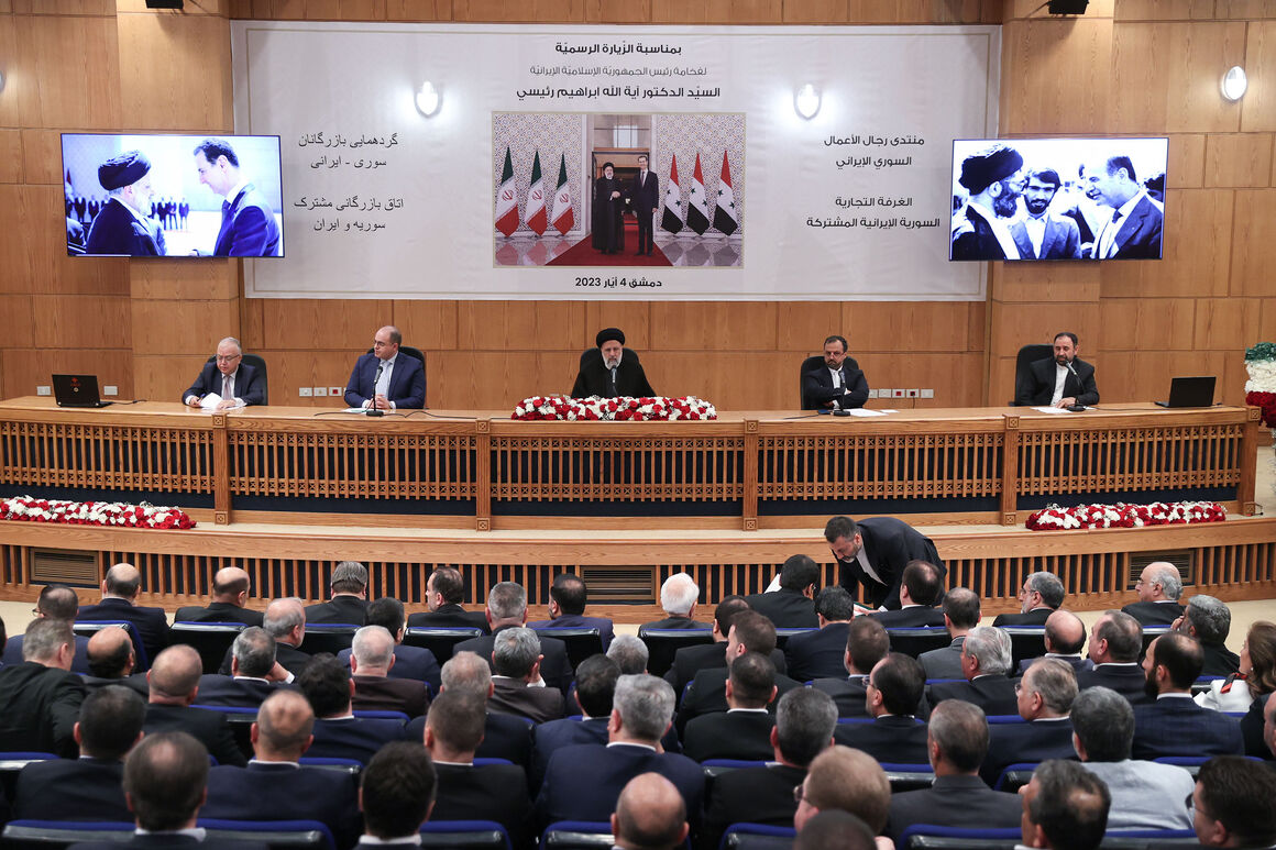 President: Iran ready to share oil industry achievements with Syria President: Iran ready to share oil industry achievements with Syria