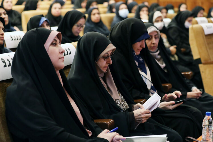 نشست سراسری شبکه مشاوران زنان و خانواده صنعت نفت