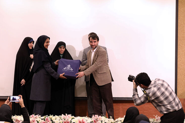 نشست سراسری شبکه مشاوران زنان و خانواده صنعت نفت