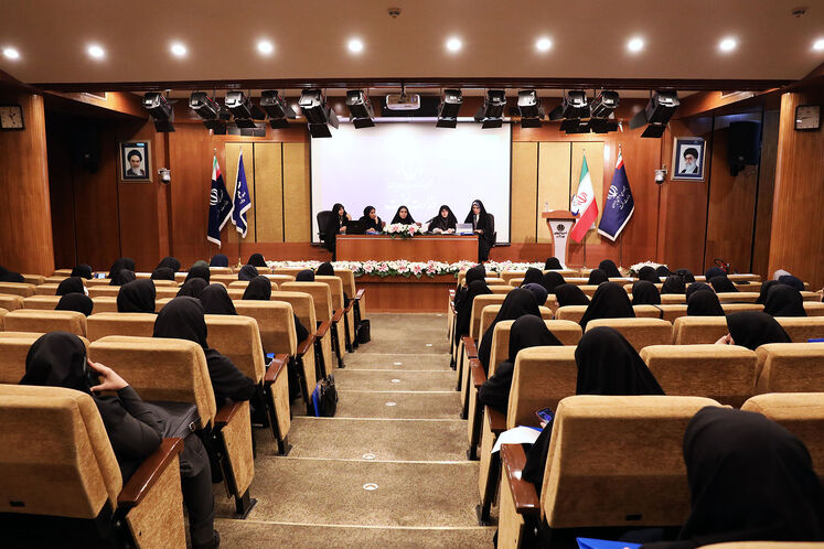 نشست سراسری شبکه مشاوران زنان و خانواده صنعت نفت