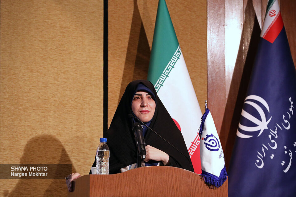 برابری اشتغال زنان ایرانی در صنعت نفت با سطوح جهانی برابری اشتغال زنان ایرانی در صنعت نفت با سطوح جهانی