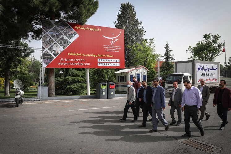 بازدید مدیرکل روابط عمومی وزارت نفت از فرآیند آماده‌سازی نمایشگاه نفت ایران