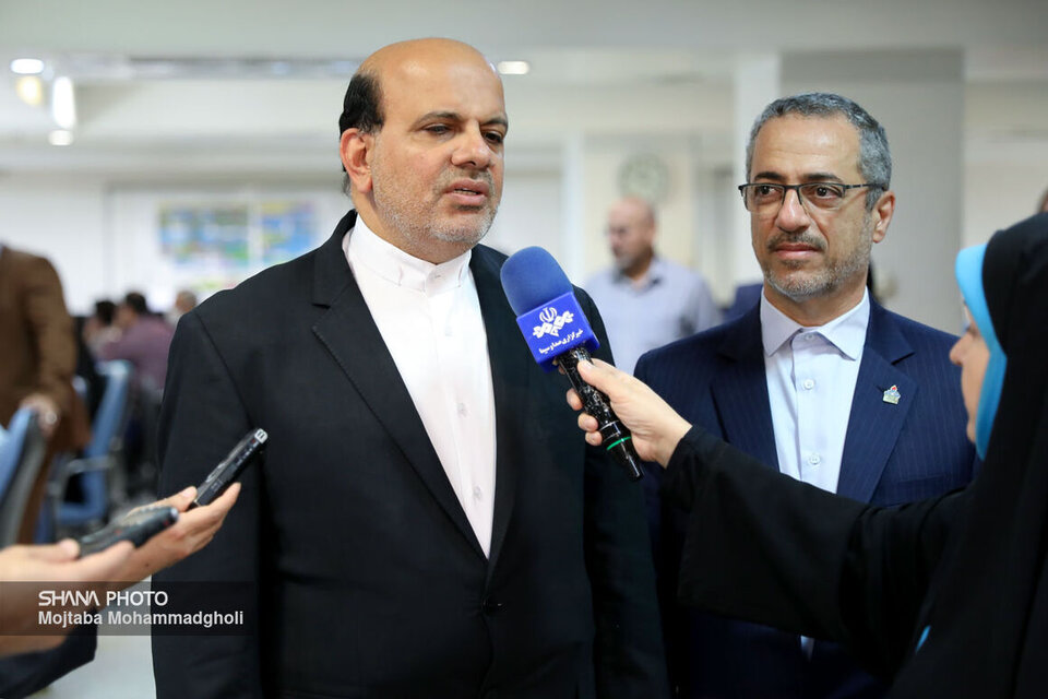 رونمایی از ۱۶ بلوک اکتشافی جدید در صنعت نفت/ ذخایر اثباتشده هیدروکربور ۲ میلیارد و ۵۰۰ میلیون بشکه معادل نفت افزایش یافت رونمایی از ۱۶ بلوک اکتشافی جدید در صنعت نفت/ ذخایر اثباتشده هیدروکربور ۲ میلیارد و ۵۰۰ میلیون بشکه معادل نفت افزایش یافت