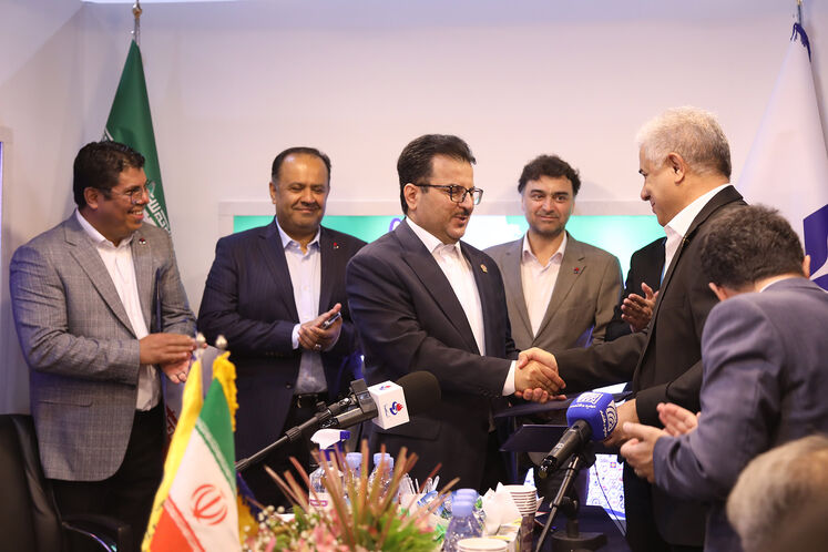 آیین امضای تفاهمنامه همکاری انجمن سازندگان تجهیزات صنعت نفت ایران و هلدینگ پتروفرهنگ