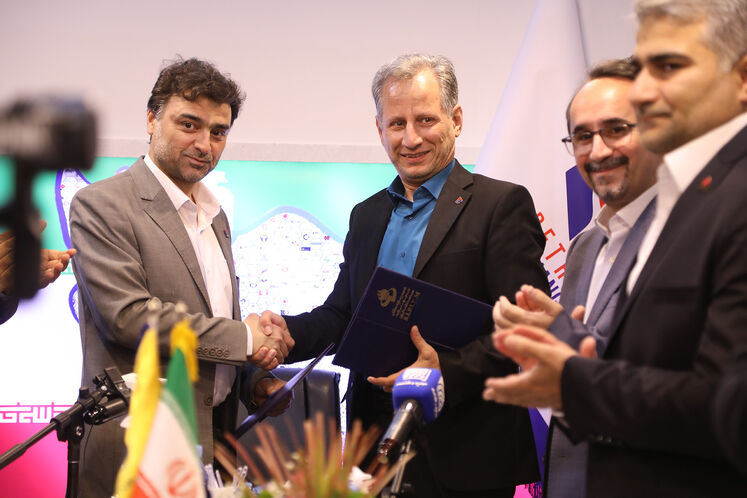 آیین امضای تفاهمنامه همکاری انجمن سازندگان تجهیزات صنعت نفت ایران و هلدینگ پتروفرهنگ