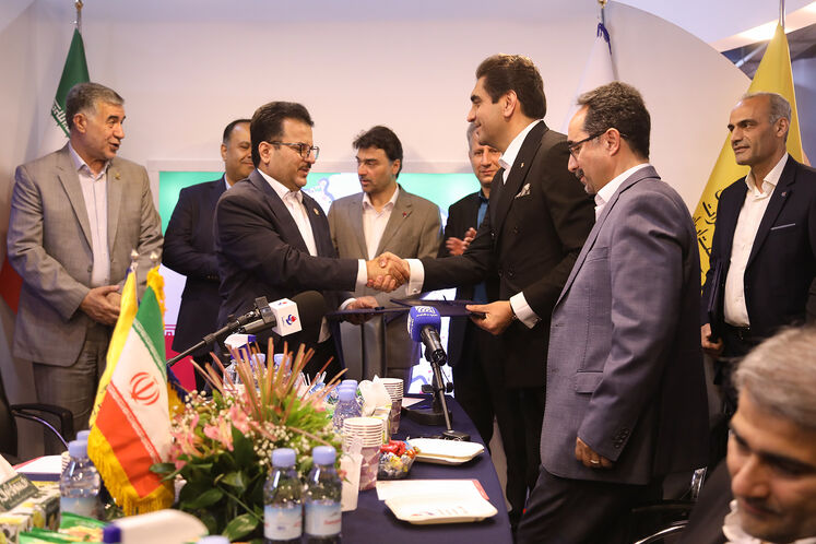 آیین امضای تفاهمنامه همکاری انجمن سازندگان تجهیزات صنعت نفت ایران و هلدینگ پتروفرهنگ