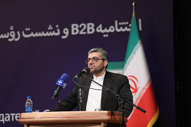  احمد اسدزاده، معاون امور بین‌الملل و بازرگانی وزیر نفت 