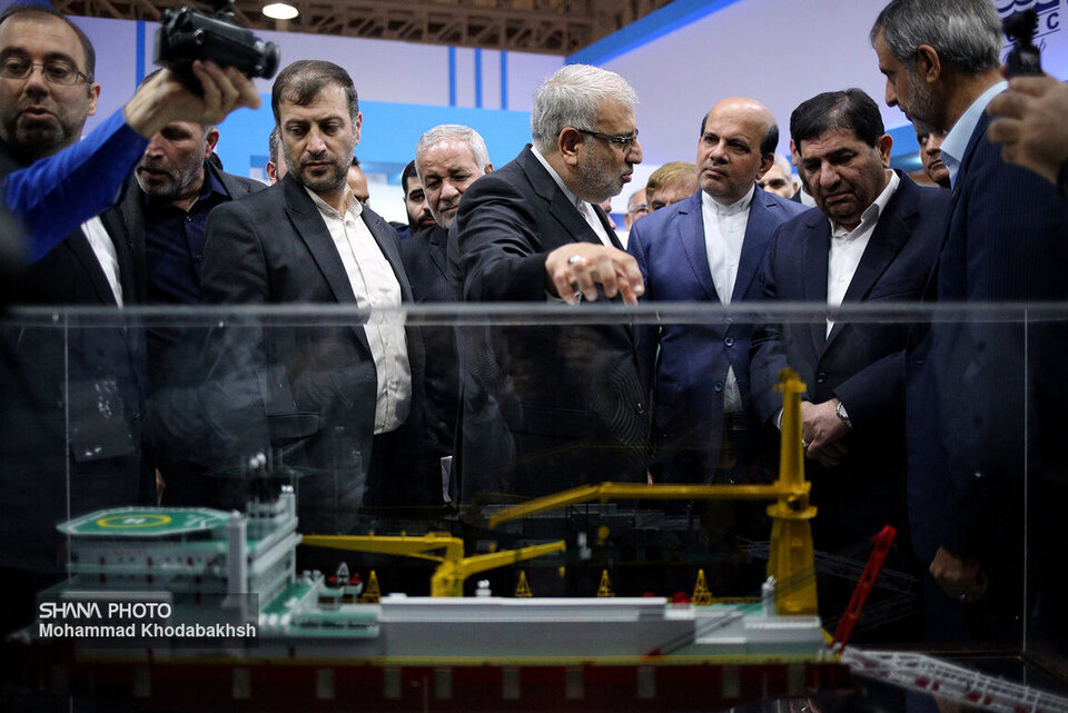 First VP visits Iran Oil Show, underlines homegrown know-how