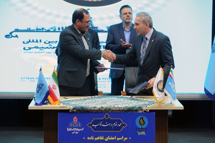 امضای قرارداد همکاری بین شرکت ملی پالایش و پخش فرآوردههای نفتی و شرکتهای دانشبنیان