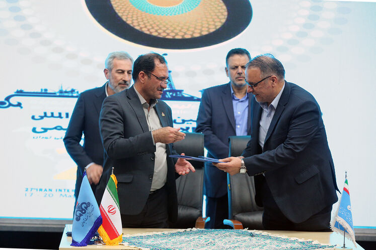 امضای قرارداد همکاری بین شرکت ملی پالایش و پخش فرآوردههای نفتی و شرکتهای دانشبنیان