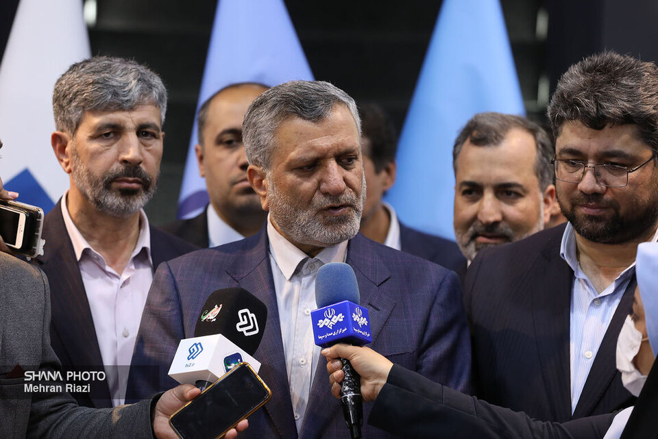 صنعت نفت اهرم محرکه اشتغالزایی و رفاه در کشور است صنعت نفت اهرم محرکه اشتغالزایی و رفاه در کشور است