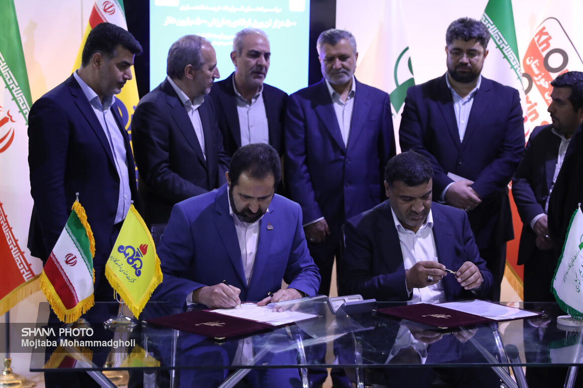 شرکت مهندسی و توسعه گاز و فولاد اکسین خوزستان قرارداد امضا کردند
