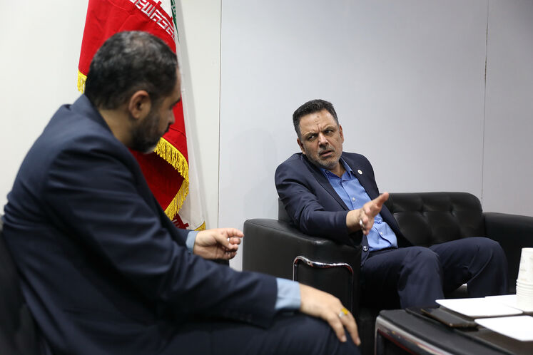 بازدید جلیل سالاری، مدیرعامل شرکت ملی پالایش و پخش فرآوردههای نفتی از ستاد خبری  بیستوهفتمین نمایشگاه بینالمللی نفت، گاز، پالایش و پتروشیمی