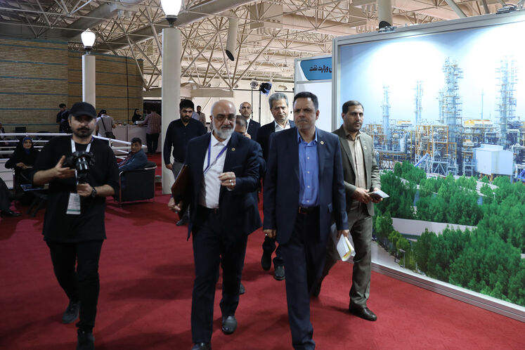 بازدید جلیل سالاری، مدیرعامل شرکت ملی پالایش و پخش فرآوردههای نفتی از ستاد خبری  بیستوهفتمین نمایشگاه بینالمللی نفت، گاز، پالایش و پتروشیمی