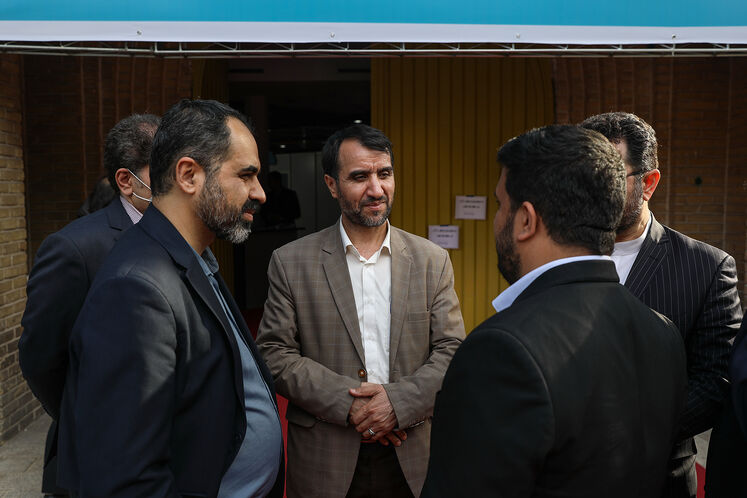 بازدید مرتضی شاهمیرزایی، معاون وزیر و مدیرعامل شرکت ملی صنایع پتروشیمی  از ستاد خبری بیستوهفتمین نمایشگاه بینالمللی نفت