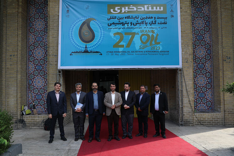 بازدید مرتضی شاهمیرزایی، معاون وزیر و مدیرعامل شرکت ملی صنایع پتروشیمی  از ستاد خبری بیستوهفتمین نمایشگاه بینالمللی نفت