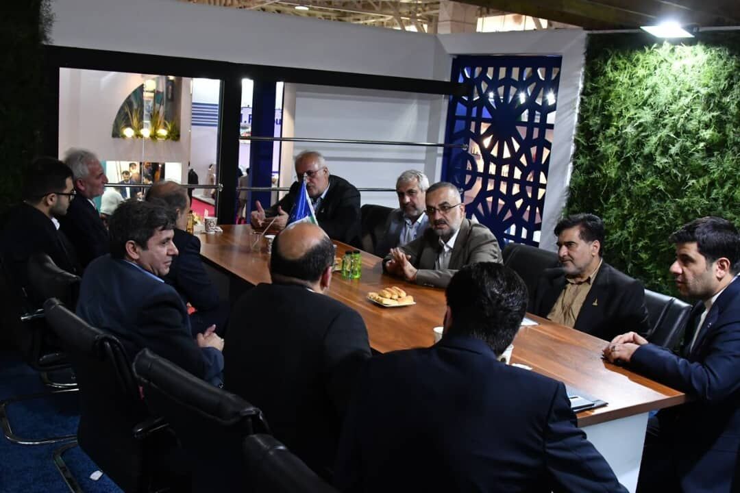 نشست مدیرعامل شرکت ملی حفاری با هیئت چینی در بیستوهفتمین نمایشگاه نفت نشست مدیرعامل شرکت ملی حفاری با هیئت چینی در بیستوهفتمین نمایشگاه نفت