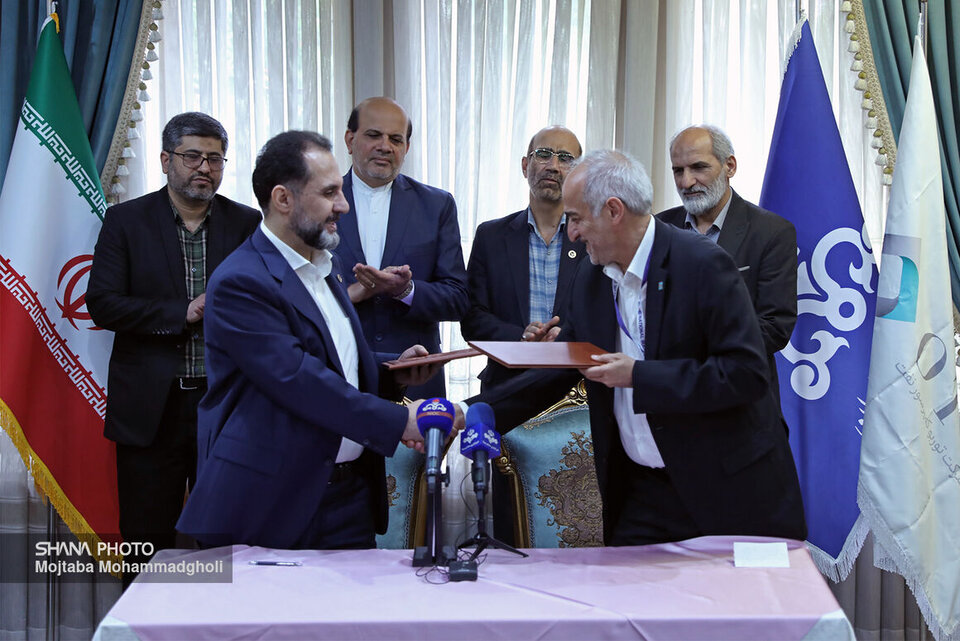 ساخت دستگاههای توربوکمپرسور بومیسازی شد/ امضای قرارداد ساخت و بومیسازی 14 توربوکمپرسور 15 مگاواتی