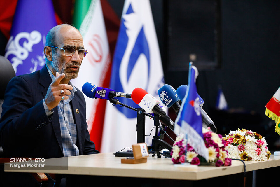 گازهای مشعل در سراسر ایران طی دو سال و نیم آینده تعیینتکلیف میشوند / اجرای 1500 میلیارد تومان طرح دانشبنیان در مناطق نفتخیز جنوب