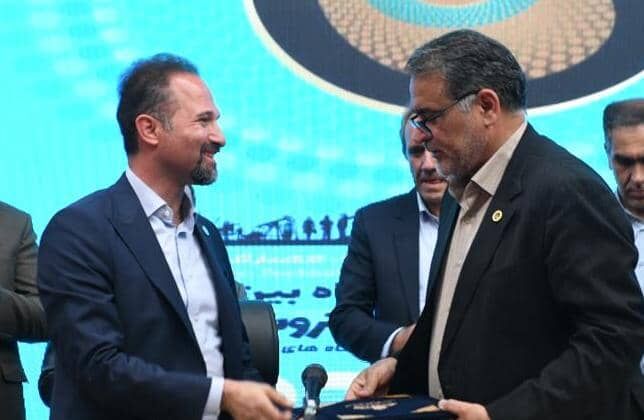 شرکت نفت و گاز گچساران ۵ قرارداد به ارزش ۱۱۰ میلیارد تومان امضا کرد شرکت نفت و گاز گچساران ۵ قرارداد به ارزش ۱۱۰ میلیارد تومان امضا کرد