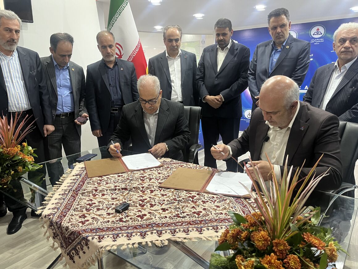 پالایشگاه‌های نفت تهران، امام خمینی (ره) شازند و آبادان ۷ تفاهم‌نامه با دانش‌بنیان‌ها امضا کردند