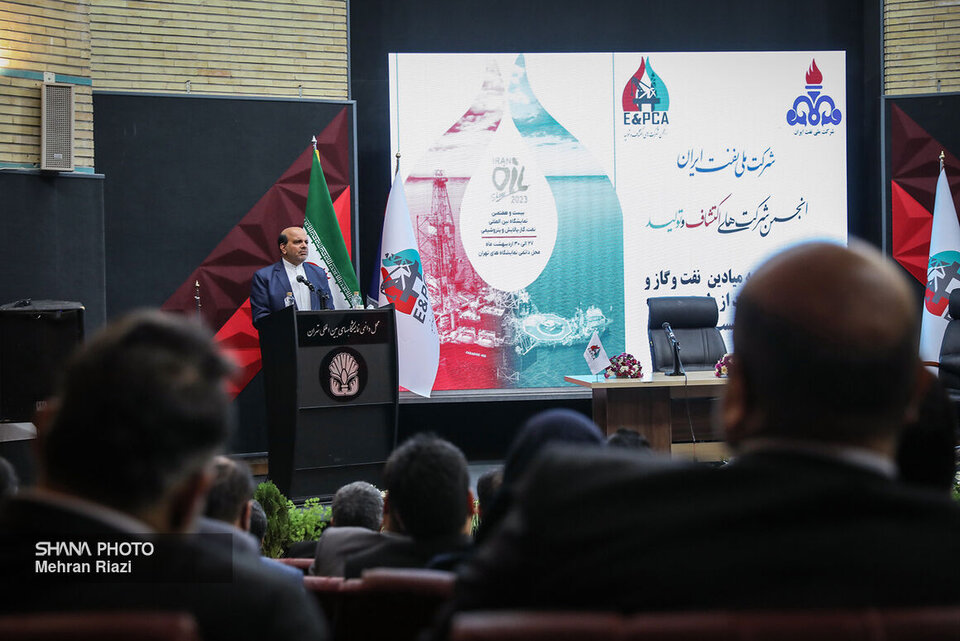 آمادگی شرکت ملی نفت ایران برای اجاره بلندمدت دکلهای حفاری