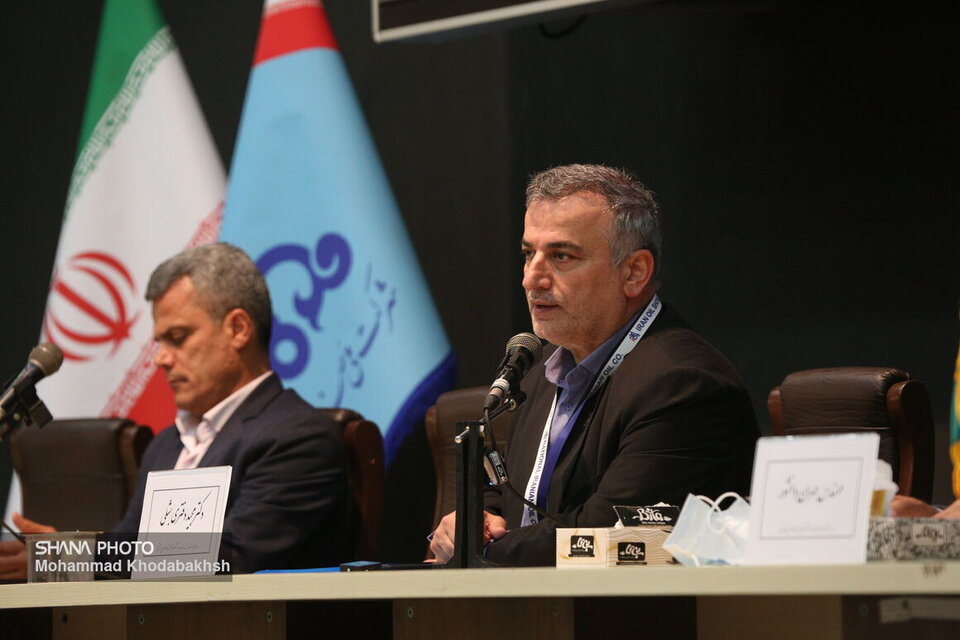 نگاه تولیدکنندگان کاتالیست باید به سمت صادرات باشد نگاه تولیدکنندگان کاتالیست باید به سمت صادرات باشد