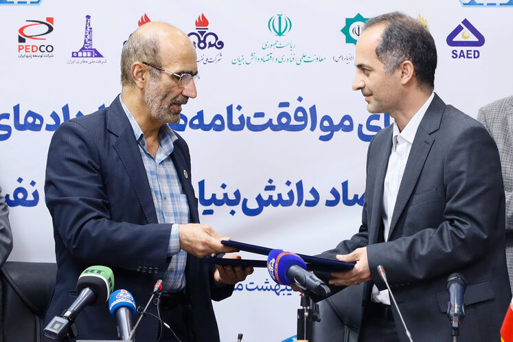 امضای ۱۷۰ قرارداد، تفاهم و توافقنامه در بیستوهفتمین نمایشگاه نفت تهران