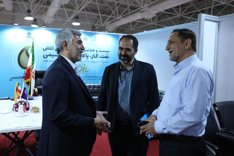 بازدید فرهاد احمدی، مدیرعامل شرکت ملی مهندسی و ساختمان نفت از ستاد خبری
