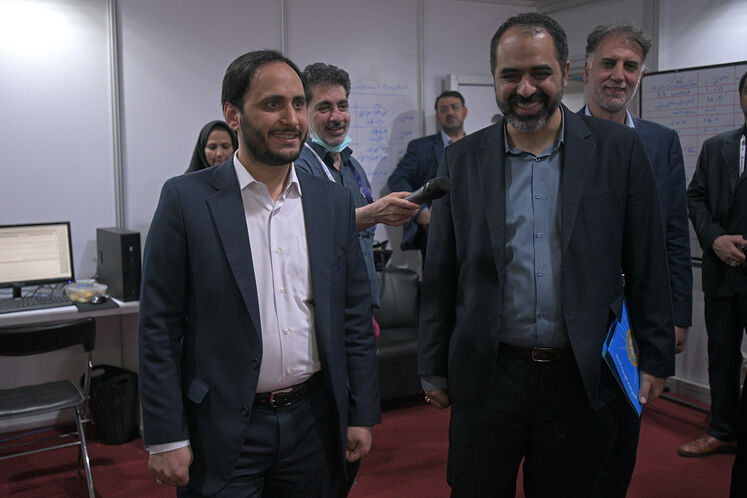 بازدید علی بهادری جهرمی، سخنگوی دولت از ستاد خبری بیستوهفتمین نمایشگاه نفت