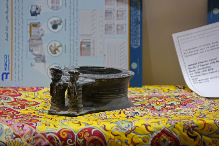 آیین رونمایی از مولاژهای قیری موزه ملی ایران و سند حفاری چاه شماره یک مسجدسلیمان