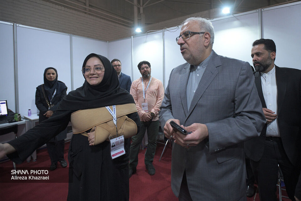 Oil minister: Iranian manufacturers outnumber suppliers for first time Oil minister: Iranian manufacturers outnumber suppliers for first time