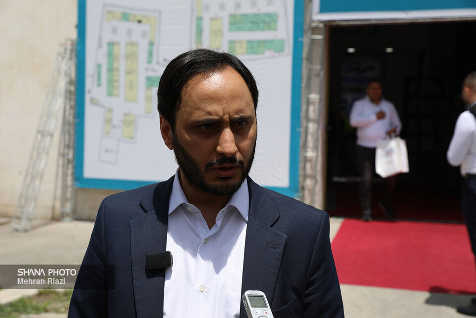 حضور دانشبنیانها در بیستوهفتمین نمایشگاه نفت نشاندهنده اعتماد به تولیدات جوانان ایرانی است حضور دانشبنیانها در بیستوهفتمین نمایشگاه نفت نشاندهنده اعتماد به تولیدات جوانان ایرانی است