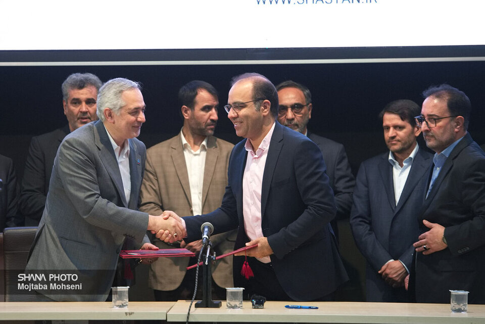 شرکتهای تابع گروه شستان ۹ قرارداد و تفاهمنامه با دانشبنیانها امضا کردند شرکتهای تابع گروه شستان ۹ قرارداد و تفاهمنامه با دانشبنیانها امضا کردند