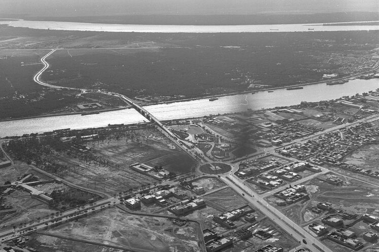 نمای هوایی آبادان و خرمشهر، اروندرود 
عکس: منوچهر پروین