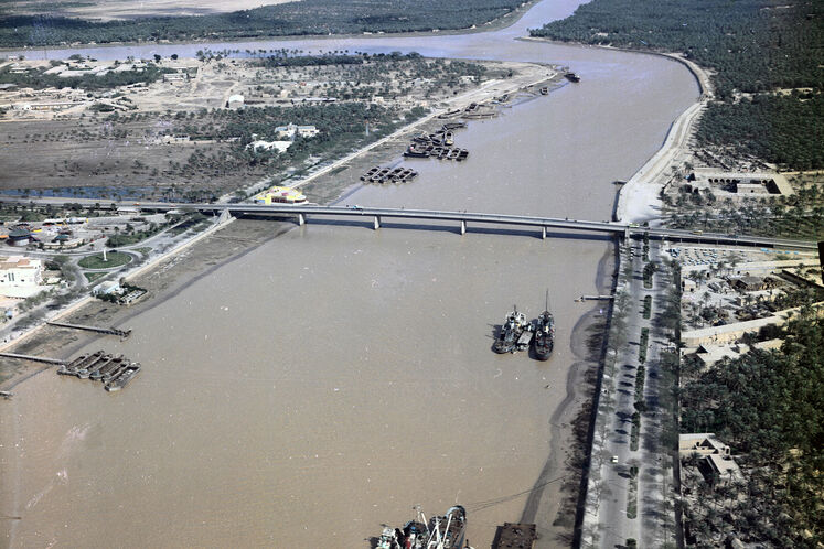 نمای هوایی آبادان و خرمشهر، اروندرود 
عکس: منوچهر پروین