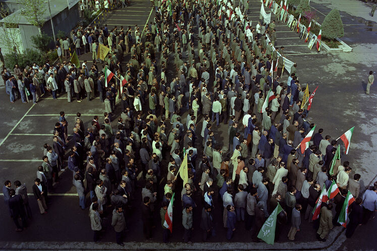 آیین اعزام بسیج به جبهه در محوطه وزارت نفت
 عکس: سید مصطفی حسینی
