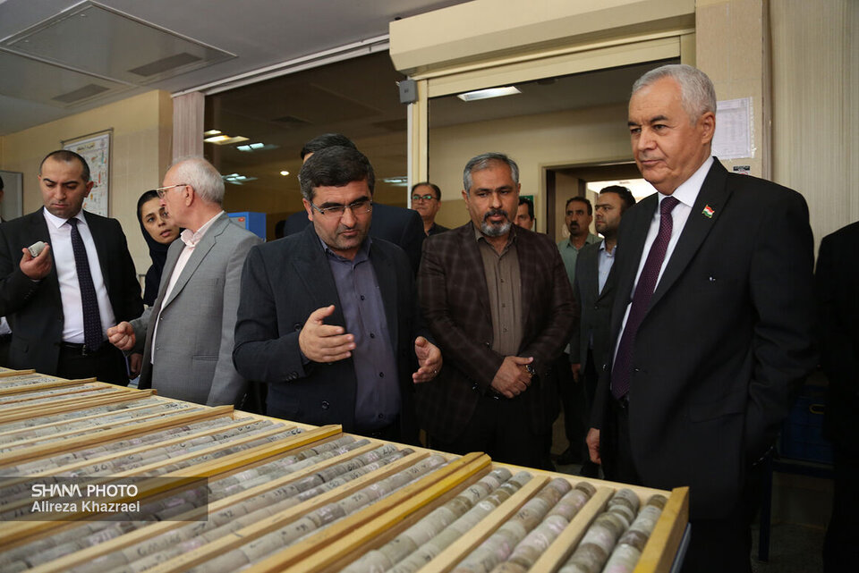Tajikistan calls for Iran to cooperate in oil, gas industry; Armenia says needs Iran expertise to build refinery Tajikistan calls for Iran to cooperate in oil, gas industry; Armenia says needs Iran expertise to build refinery