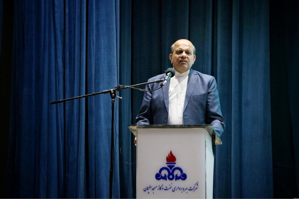 NIOC chief says Iran will definitely produce oil, gas for next 100 years