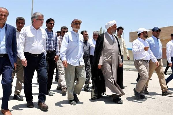 بازدید اعضای کمیسیون اصل نود مجلس شورای اسلامی از پایانه نفتی جاسک