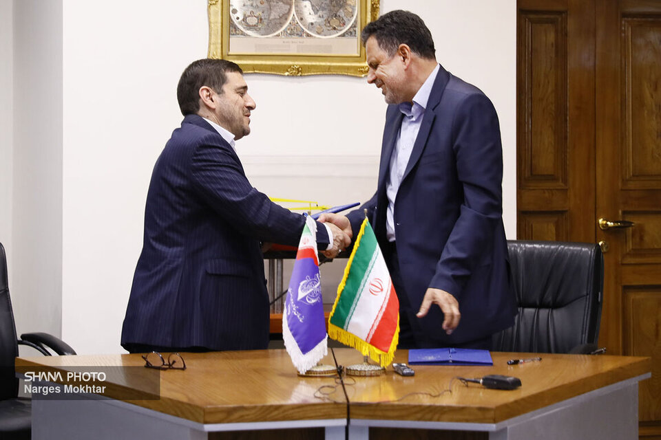 شرکت ملی پالایش و پخش فرآوردههای نفتی و سازمان بنادر و دریانوردی تفاهمنامه همکاری امضا کردند/ ضریب ایمنی تأسیسات اسکله بندر شهید رجایی افزایش مییابد شرکت ملی پالایش و پخش فرآوردههای نفتی و سازمان بنادر و دریانوردی تفاهمنامه همکاری امضا کردند/ ضریب ایمنی تأسیسات اسکله بندر شهید رجایی افزایش مییابد