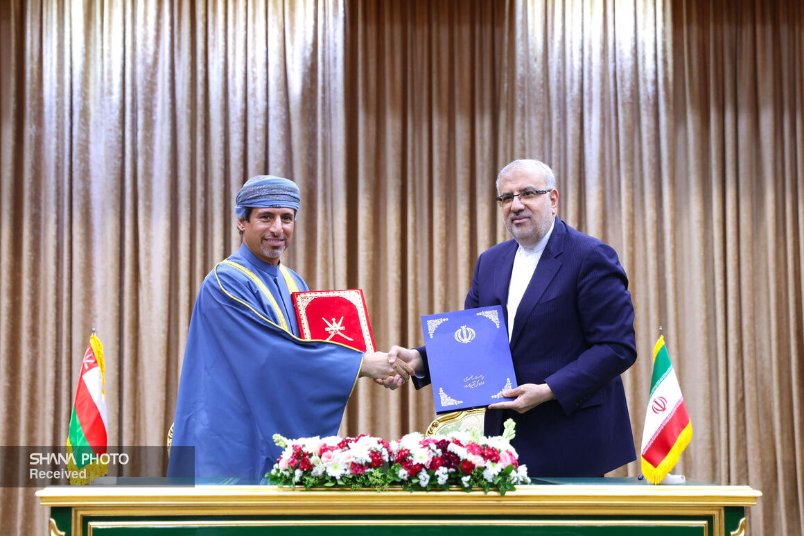 ایران و عمان در حوزه انرژی سند همکاری امضا کردند