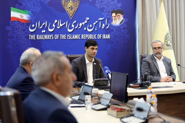 امضای موافقتنامه توسعه ریلی بین شرکت بهینهسازی مصرف سوخت و راهآهن