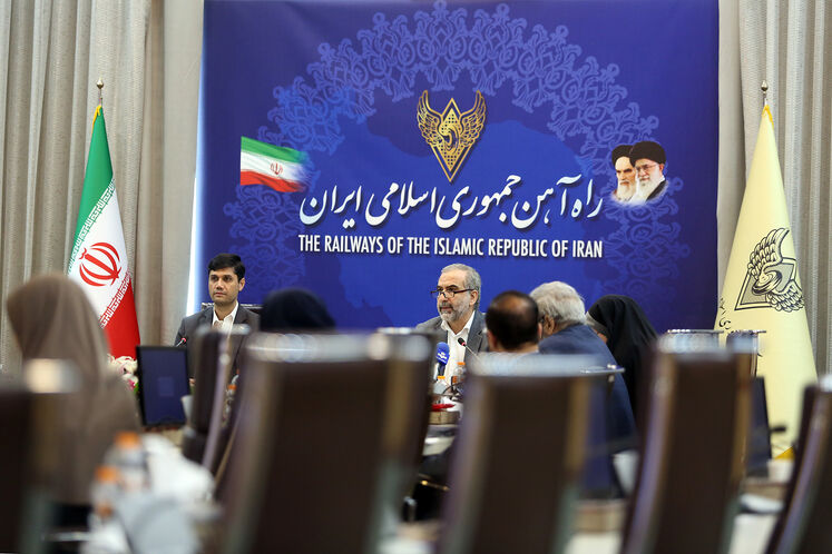 امضای موافقتنامه توسعه ریلی بین شرکت بهینهسازی مصرف سوخت و راهآهن