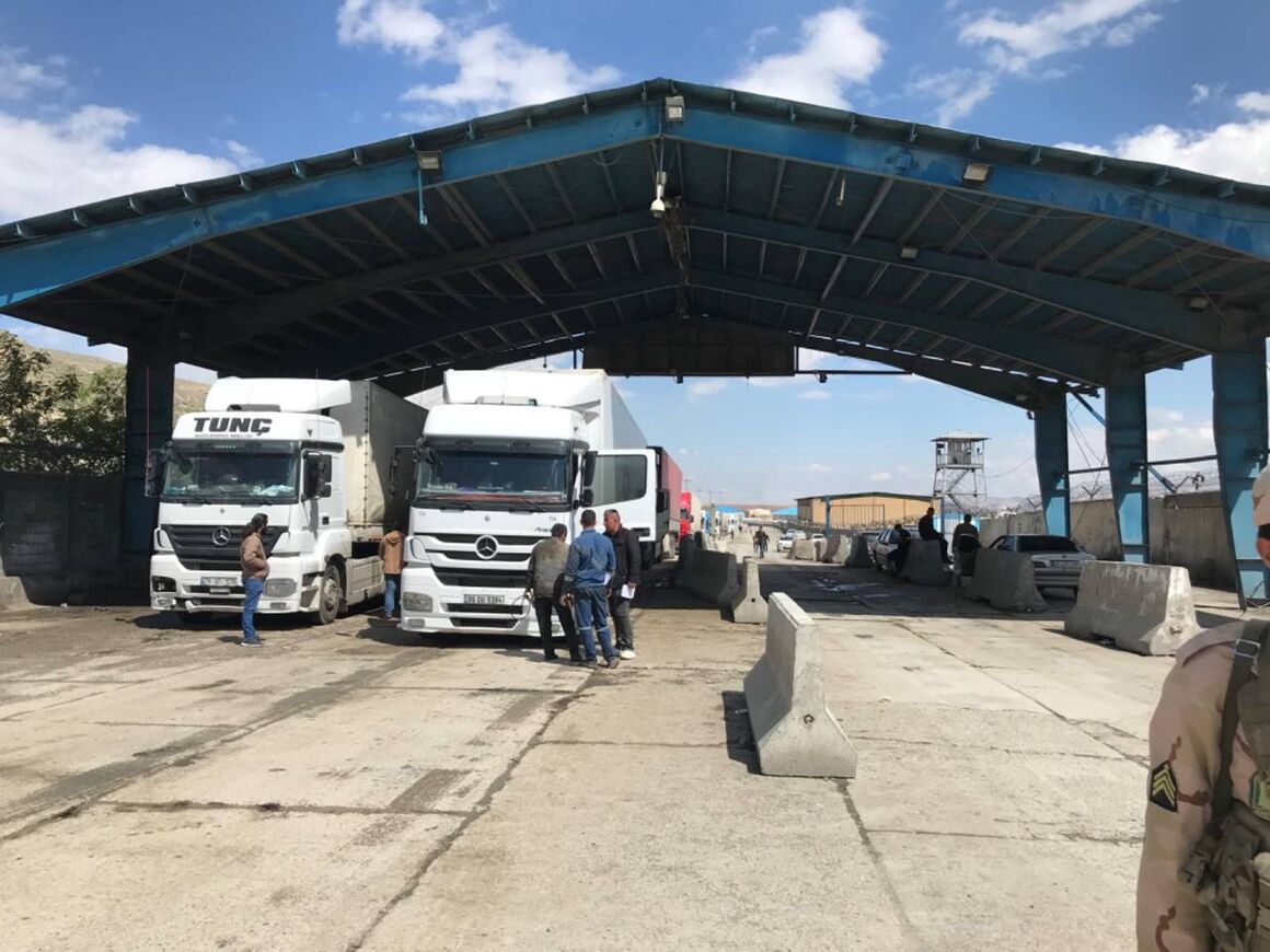 درآمدهای مرزی دولت از محل اجرای طرح «باک پر» در مرز بازرگان افزایش یافت