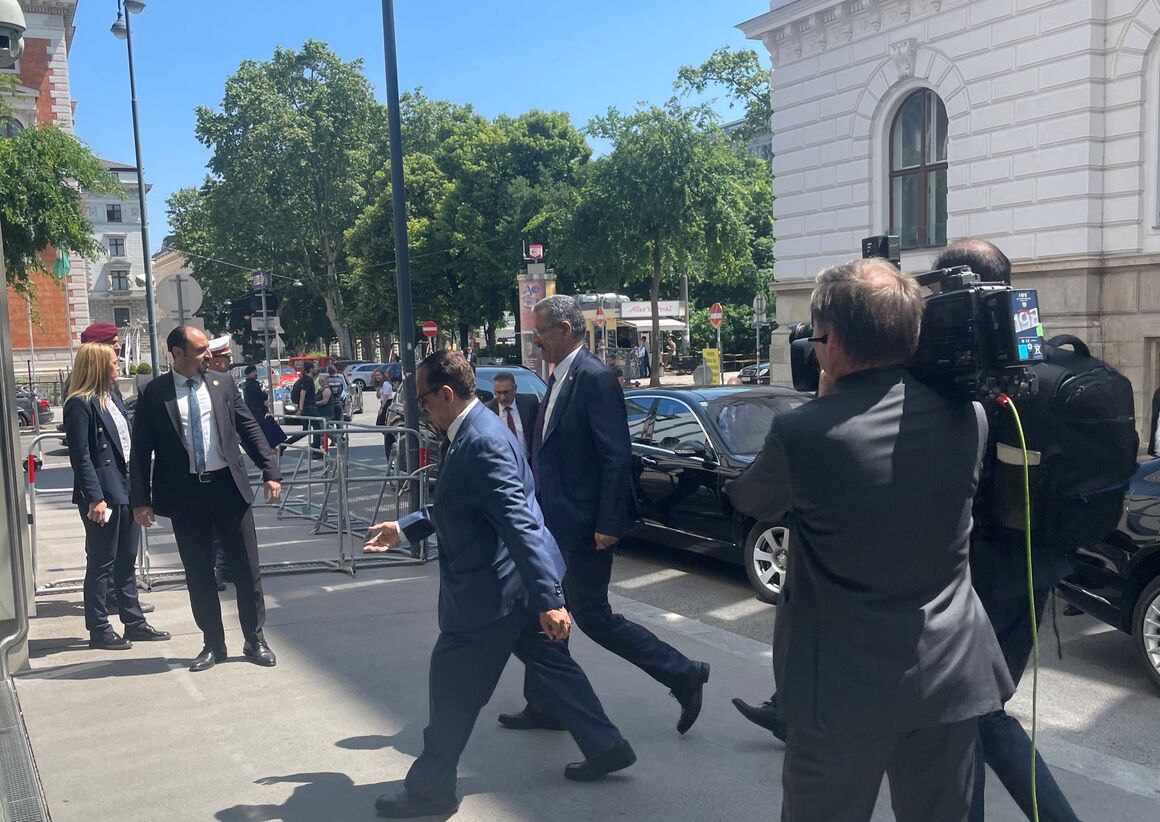 تازهترین گفتههای وزیران نفت و انرژی اوپک پیش از نشست ۱۸۶  تازهترین گفتههای وزیران نفت و انرژی اوپک پیش از نشست ۱۸۶