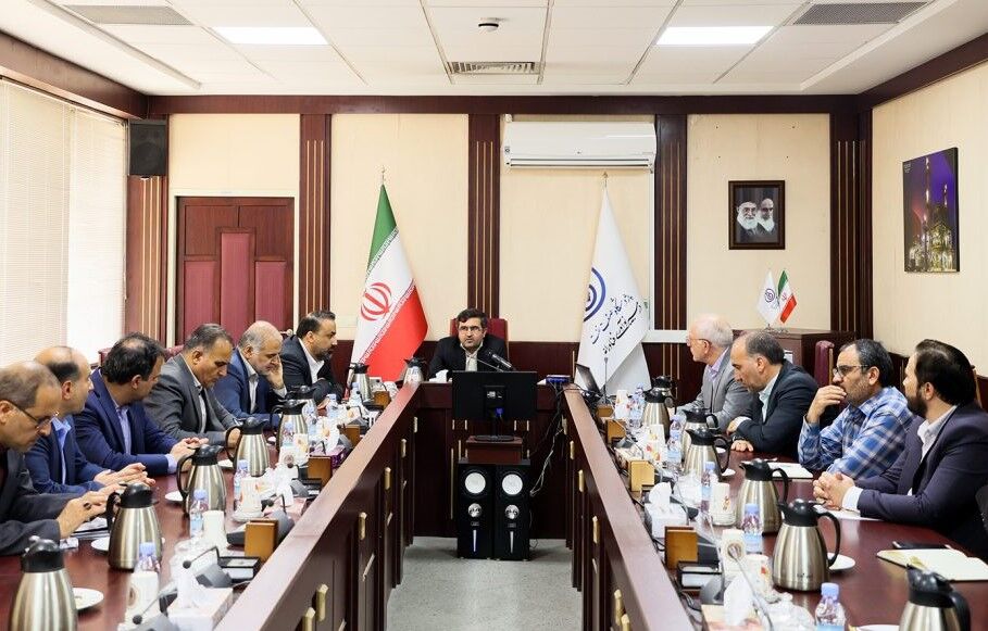 نشست مشترک مدیران ارشد پژوهشگاه صنعت نفت و پتروشیمی شازند برگزار شد نشست مشترک مدیران ارشد پژوهشگاه صنعت نفت و پتروشیمی شازند برگزار شد