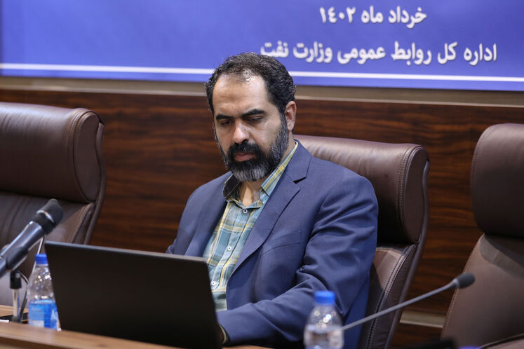 علی فروزنده، مدیرکل روابط عمومی وزارت نفت